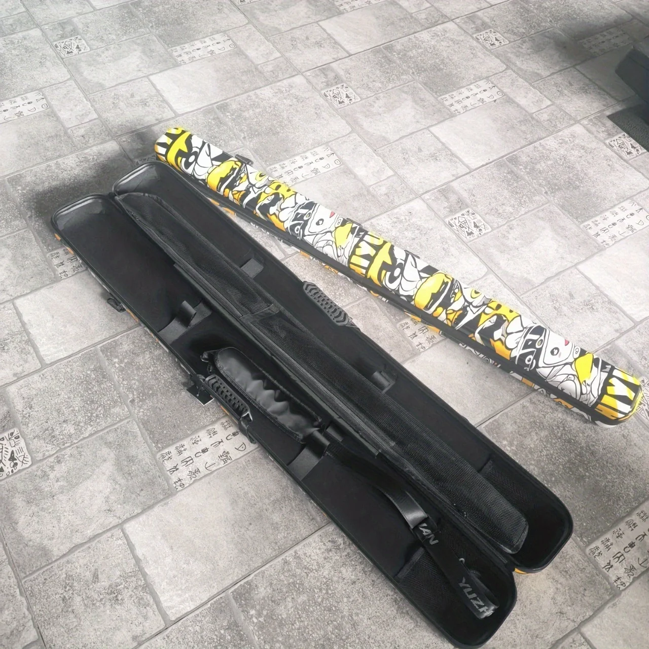 حقيبة صنارة الصيد، طراز جرافيتي 2025، سعة كبيرة، قوية، مضادة للضغط، حماية للقضيب، مقاومة للبقع، سهلة التنظيف