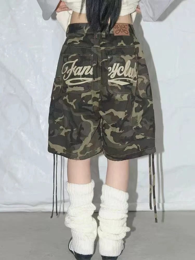 Camouflage Denim Shorts Women Vintage Letter Print Grunge Wide Leg Shorts Multi-Pocket Zipper Drawstring Design Summer Bottoms