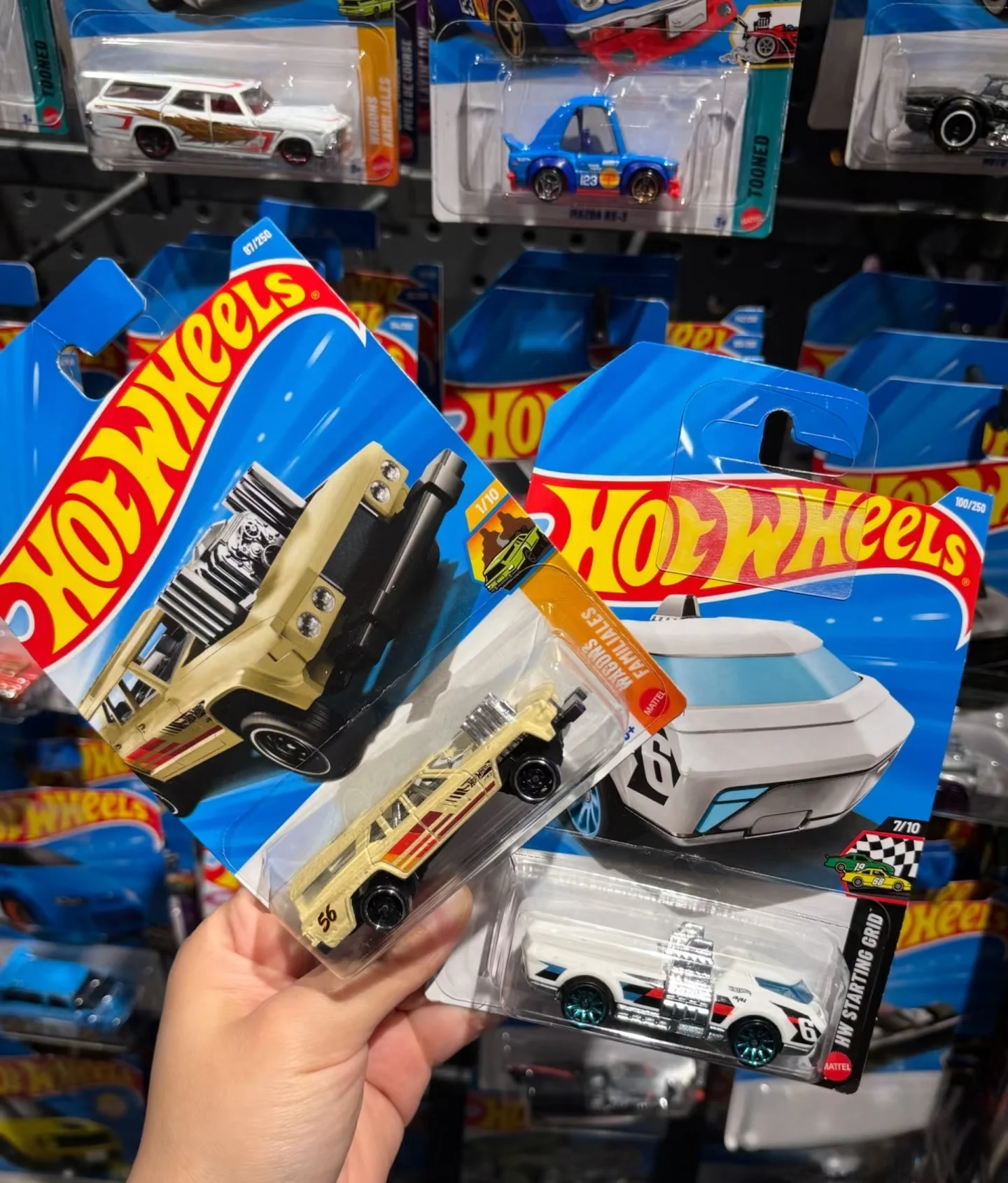 Original Hot Wheels G Case 2025 1:64 Porsche Datsun Gtr Chevy Optimus Prime Scale Diecast Vehicle Model Cars Unopened Model Gift view 5