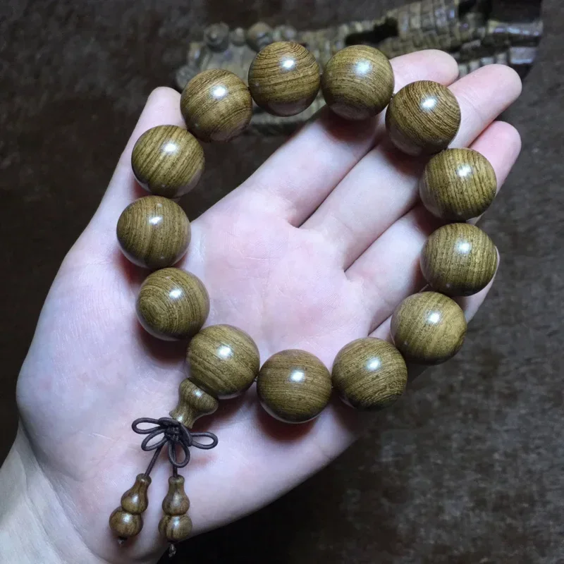 agarwood Golden sandalwood beads hand string bracelet wholesale retail stalls physical shops wooden crafts large quantity men