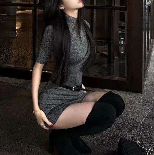 8008 أنيقة Bodycon صيف جديد نصف الياقة العالية الخصر التخسيس مثير الأزهار رمادي محبوك فستان قصير للنساء #1