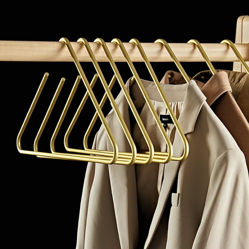 

5PCS Non Slip Triangle Coat Hangers Sturdy Rust-Proof Clothes Hangers Space-Saving Metal Drying Rack Trouser Storage