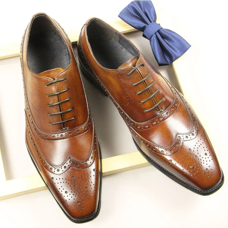 

Men's Four Seasons Brogue Shoes British Casual Retro Hand-carved Business Dress Pointed Shoes Premium Genuine Leather Shoes