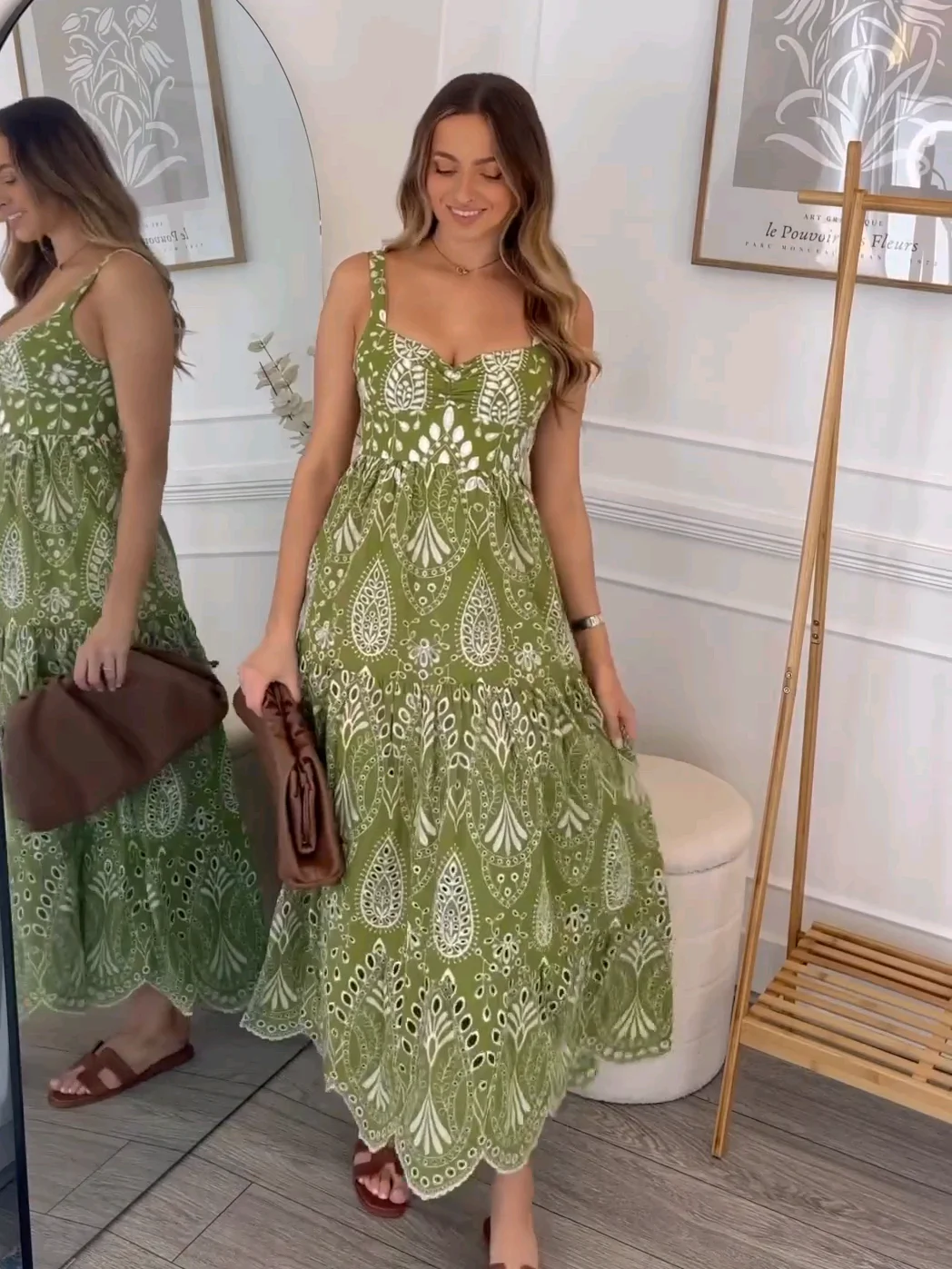 

WMXZ Summer New Retro V-ne Hollow Embroidery Midi Strapl Dr Women's Faionable Breathable Casual Sle Polyester Fiber