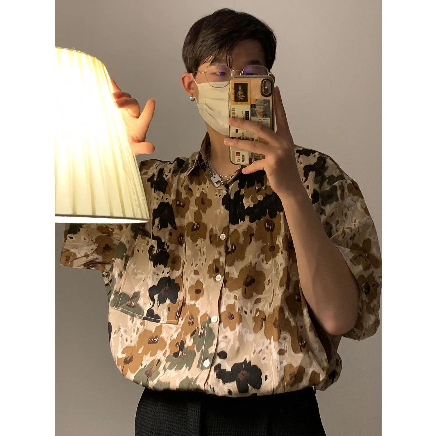 

Hong Kong style retro handsome printed short-sleeved shirt for men and women no-iron drapey chiffon floral high-end simple shirt