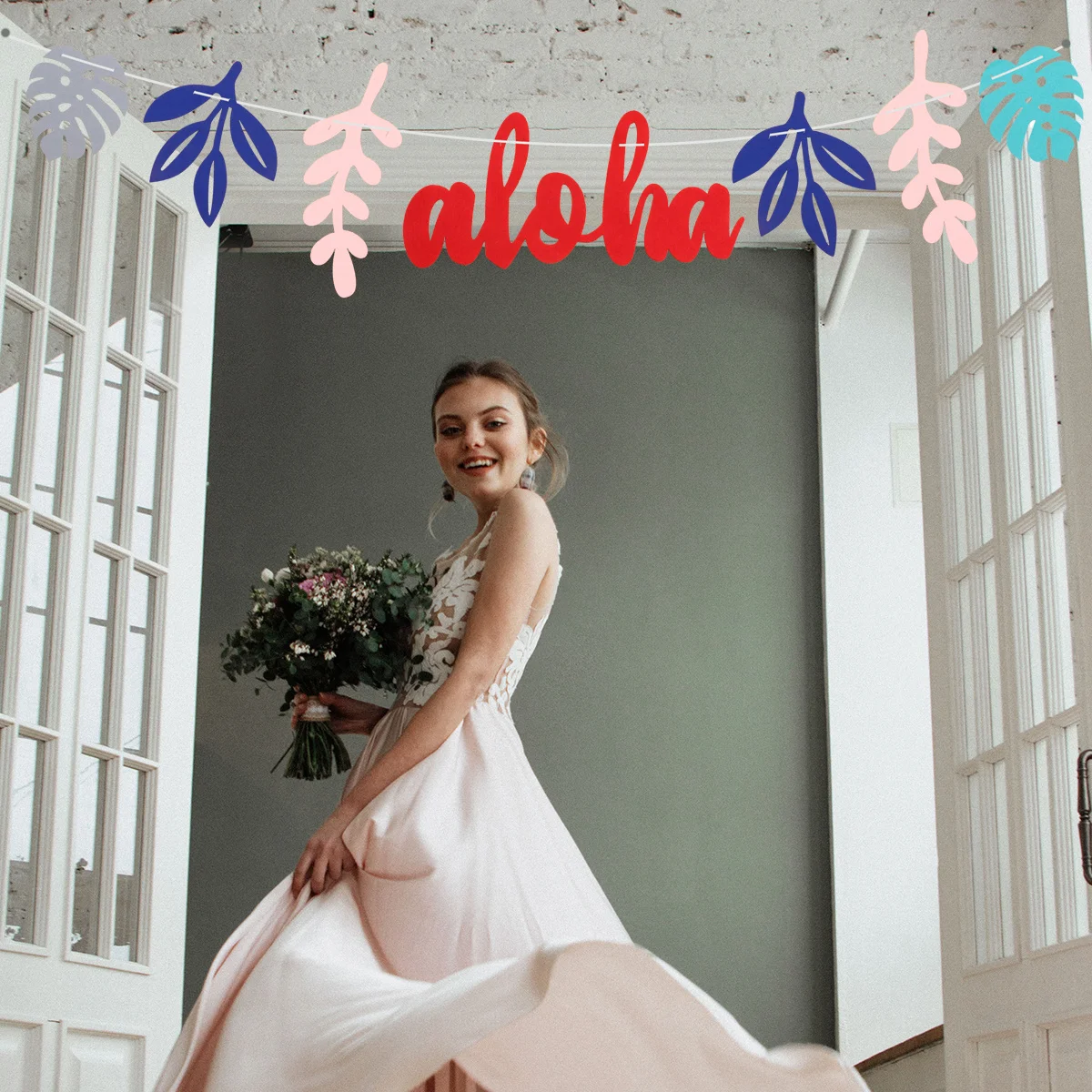 

1Set Hawaiian Luau Party Banner Tropical Monstera Leaves Garland Summer Outdoor Party Decoration Letter Flag Bunting