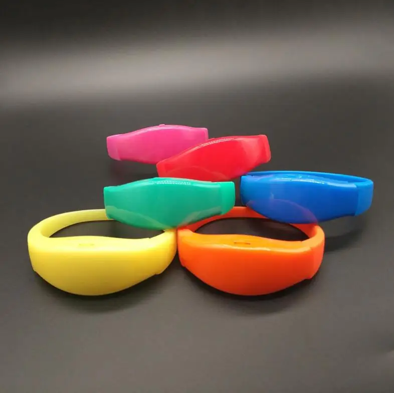 

25pcs LED Silicone Bracelet Light Up Wristband Flashing Rave Party Concert Birthday Favors Bar Atmosphere Props