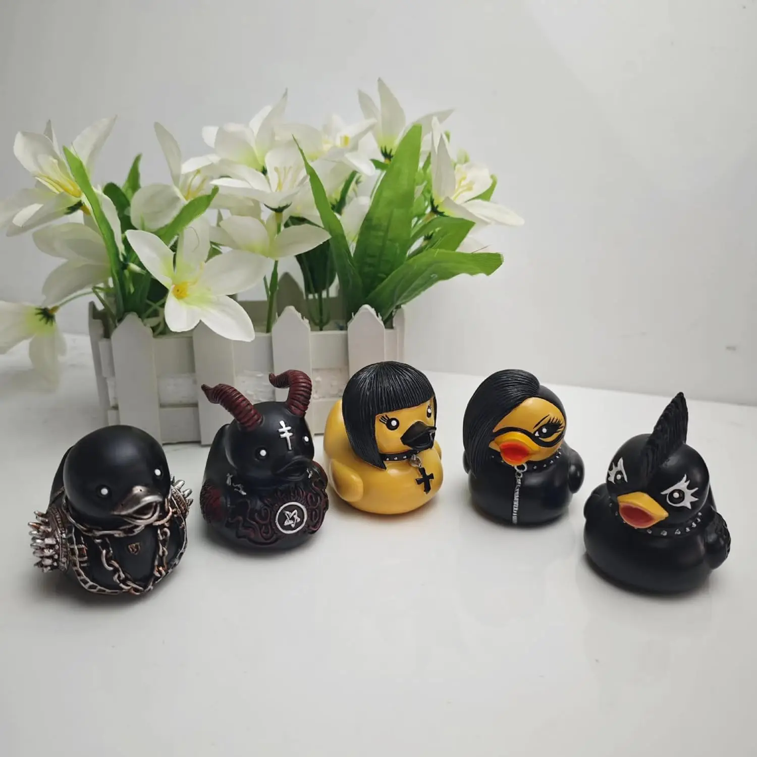 Goth Satanic Duck, Gothic Cyberpunk Aviator Resin Punk Ducks, Gothic Satan Duck Statue, Novelty Rock Ducky Ornaments Decoration