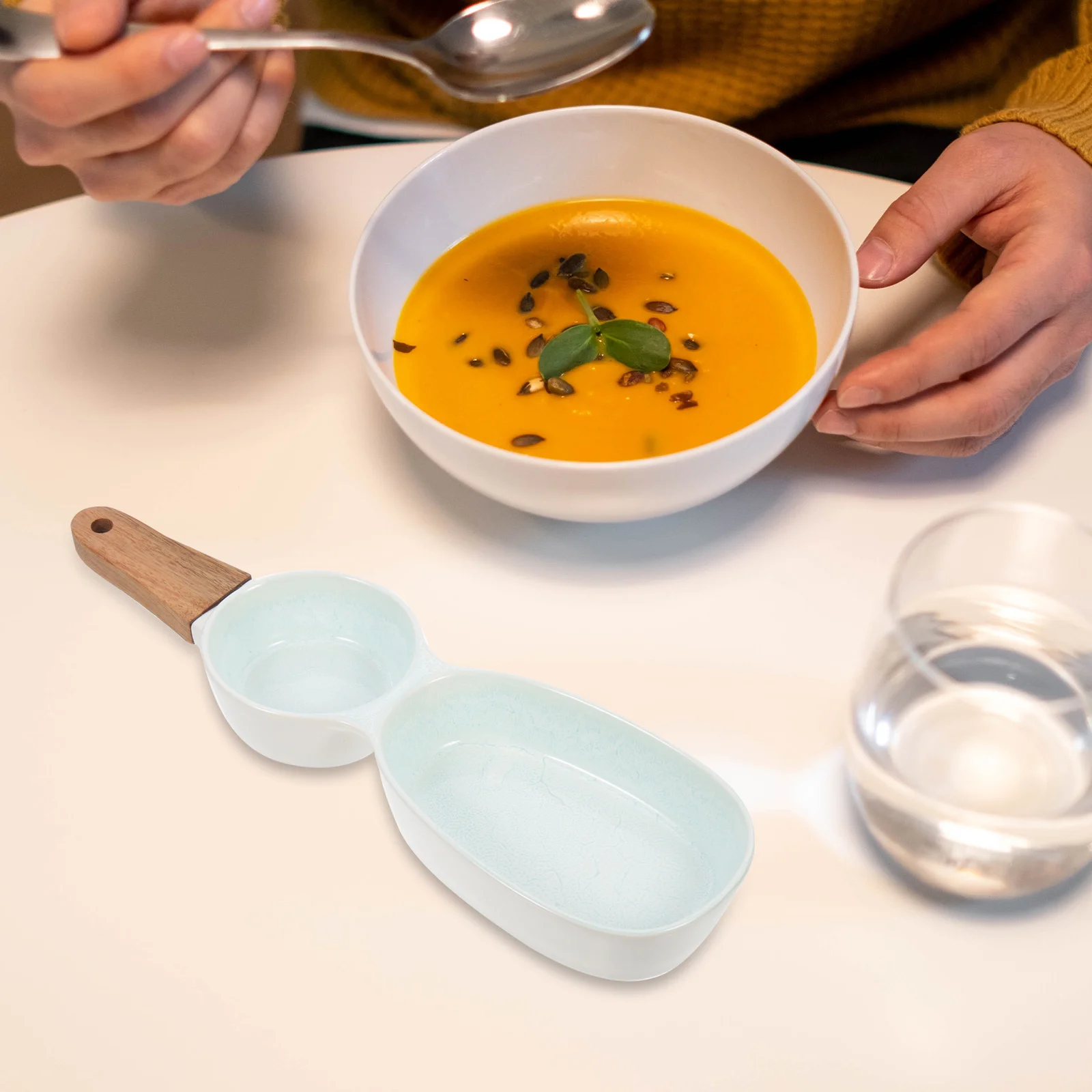 

Multi-Grid Ceramic Snack Bowl Handheld Design Stable Bottom for Sauce Snacks Fruit Salad Snack Bowl Salad Container