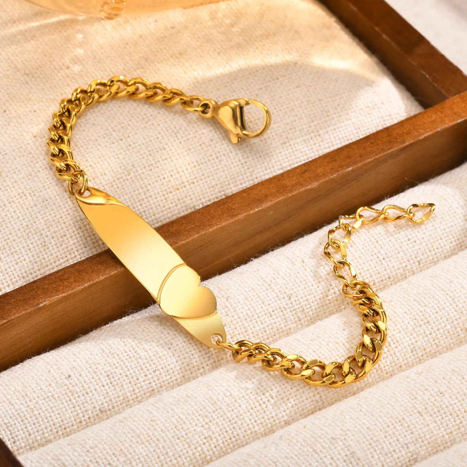Free Engraving Heart shape Bracelet for Baby,Child\'s Custom Name Date Bracelet, Gold Color Stainless Steel Bracelets As Gifts