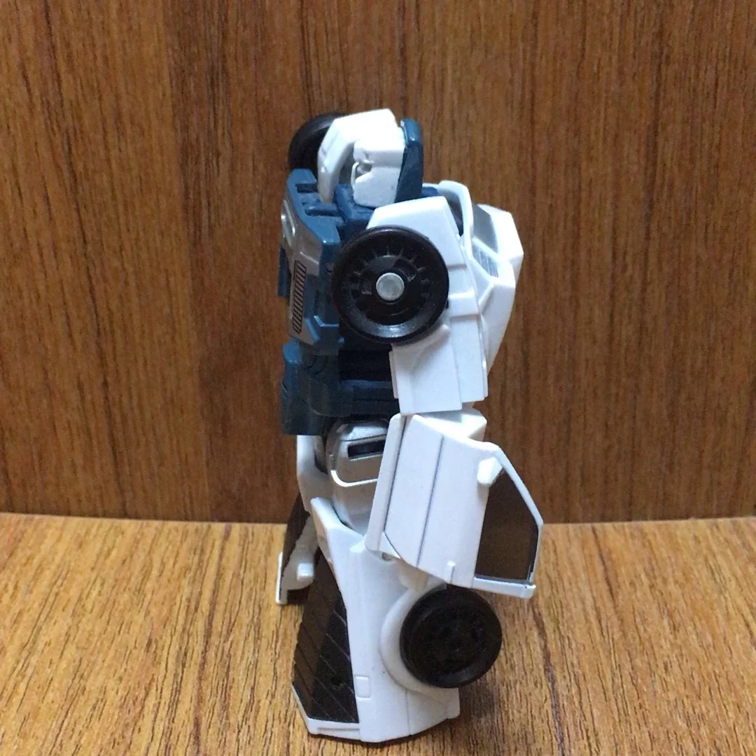 Op voorraad Hasbro Transformation Toys IDW Command Level GW-serie Achterkleppoppen Kleinschalige robotmodellen Actiefiguren Anime