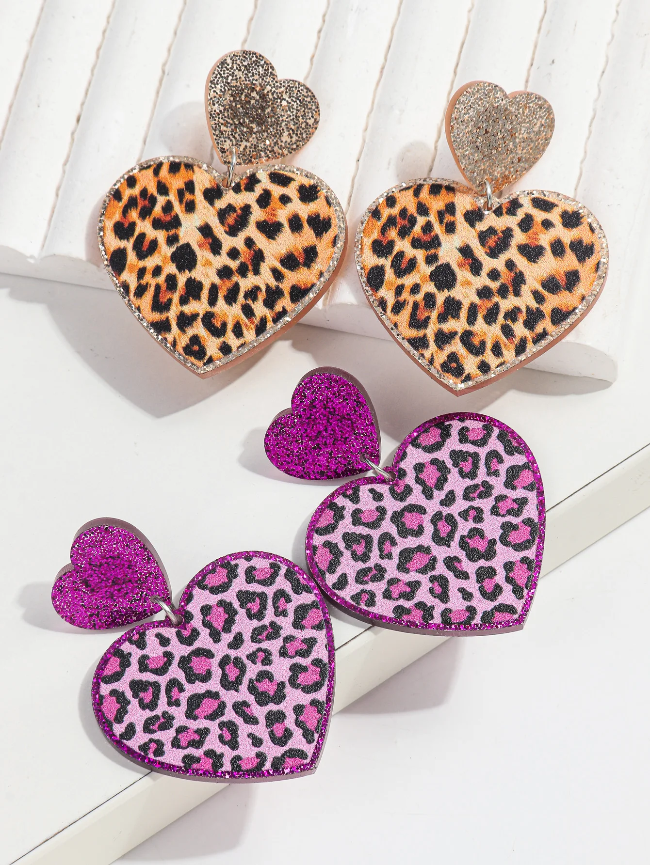 Vintage Acrylic Leopard Heart Dangle Earrings for Women Girls Shiny Geometric Love Leopard Dots Earrings Jewelry Party Gifts