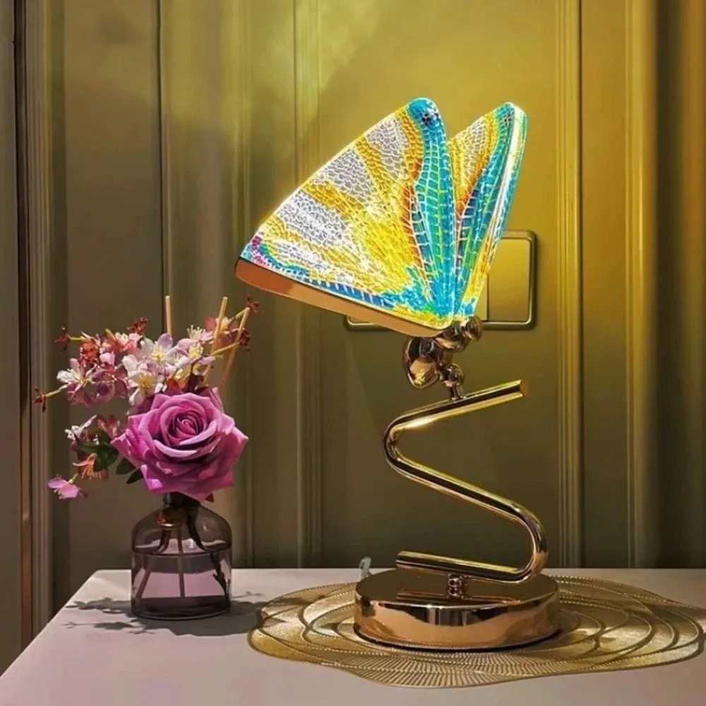 Modern Design Butterfly Table Lamp Luxury Light Enamel Finish LED Desk Lamp Butterfly Lampshade