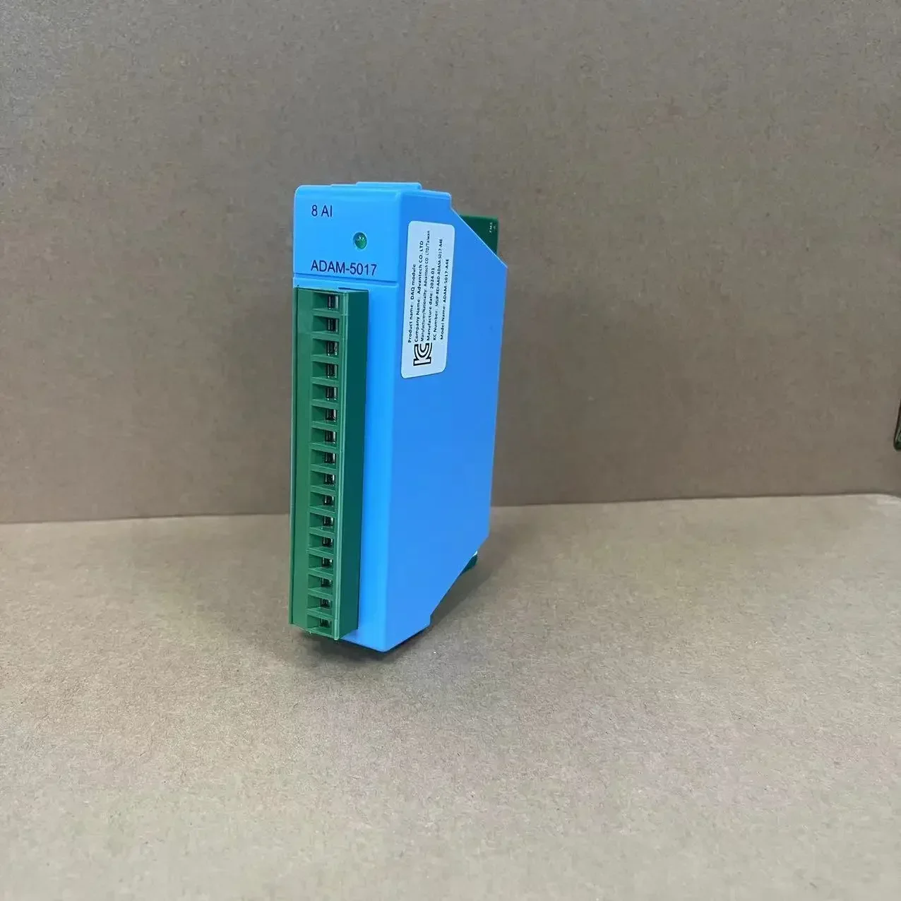 8 Módulos de Entrada Analógica Universal ADAM-5017-A4E