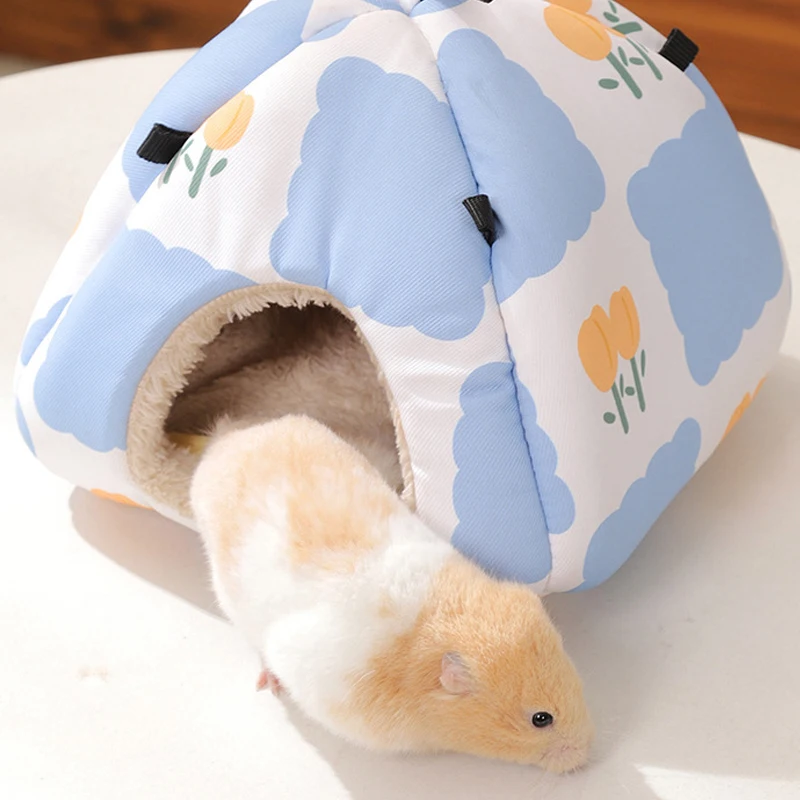 Cute Hamster Nest Strawberry Pattern Warm Soft Bed Small Animal House Cage Sleeping Bed Pet Plush Mat for Squirrel Guinea Pigs