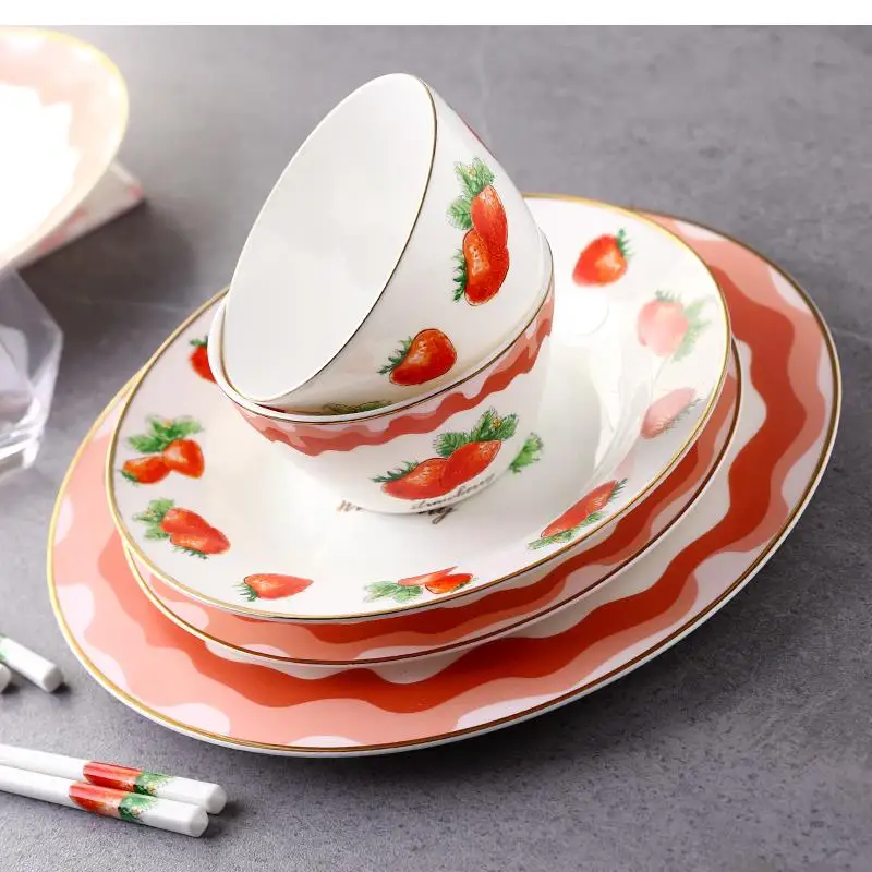 

Household Ceramic Dishes Set Cute Strawberry Tableware Light Luxury Phnom Penh Round Combination Bowls