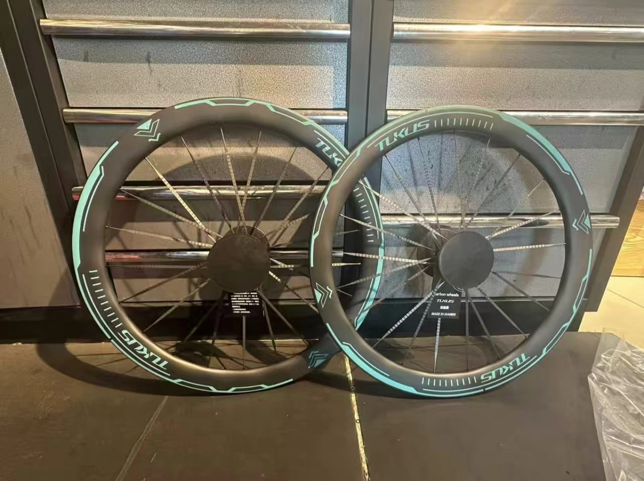 

tukus Star Parrot Green Disc Brake Carbon Fiber Wheelset 700c Road Bicycle Wheelset Ceramic Ratchet Carbon Spoke