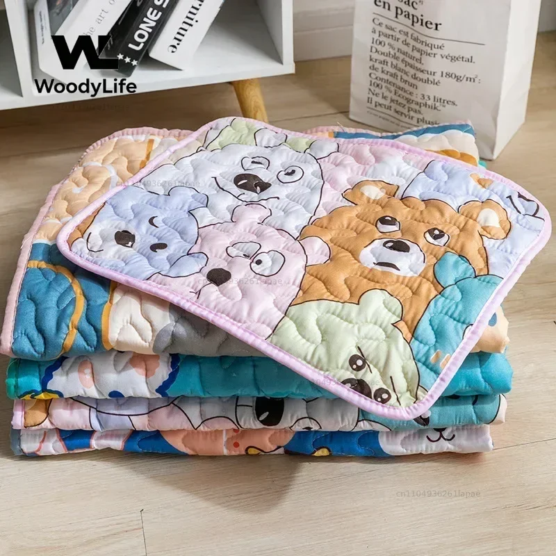 Multifunctional Washable Reusable Pet Pad Slip Resistant Soft Design Four Seasons Sleeping Mat for Dog Home Indoor Daily Use