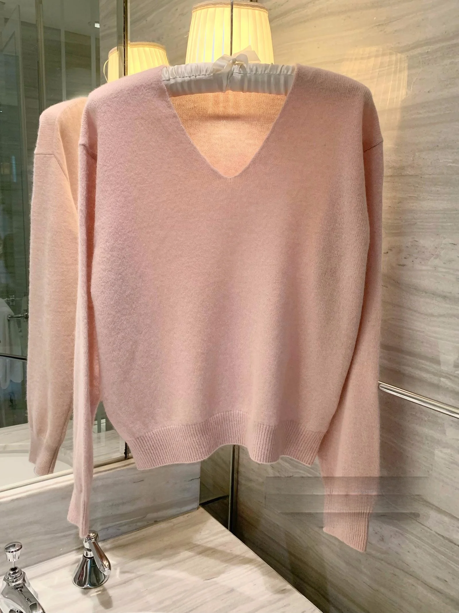 

Мягкий уютный трехцветный вязаный свитер из высококачественного меха медведя, в стиле оверсайз, с эффектом обертывания, женский модный зимний свитер из смесовой шерсти