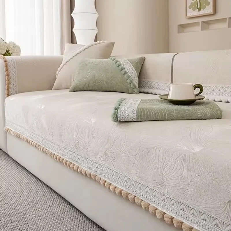 Como decorar sofá com manta sem errar e deixar a sala com cara de casa bem cuidada?