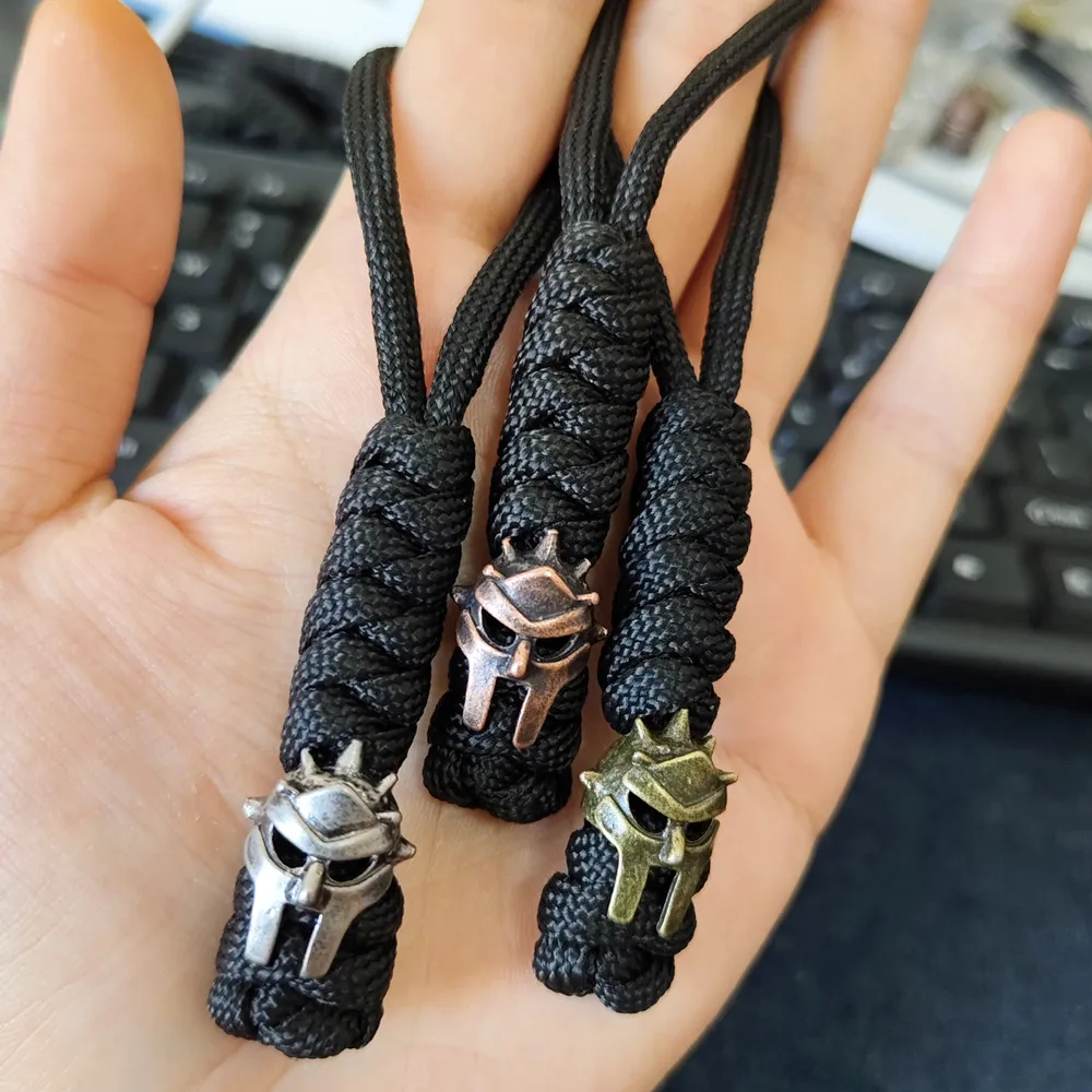 Paracord Vintage Spartan helmet style Hand-knitted Rope Pendant Bag Hanging Car Keychain Outdoor Anti-lost knife bead Lanyard