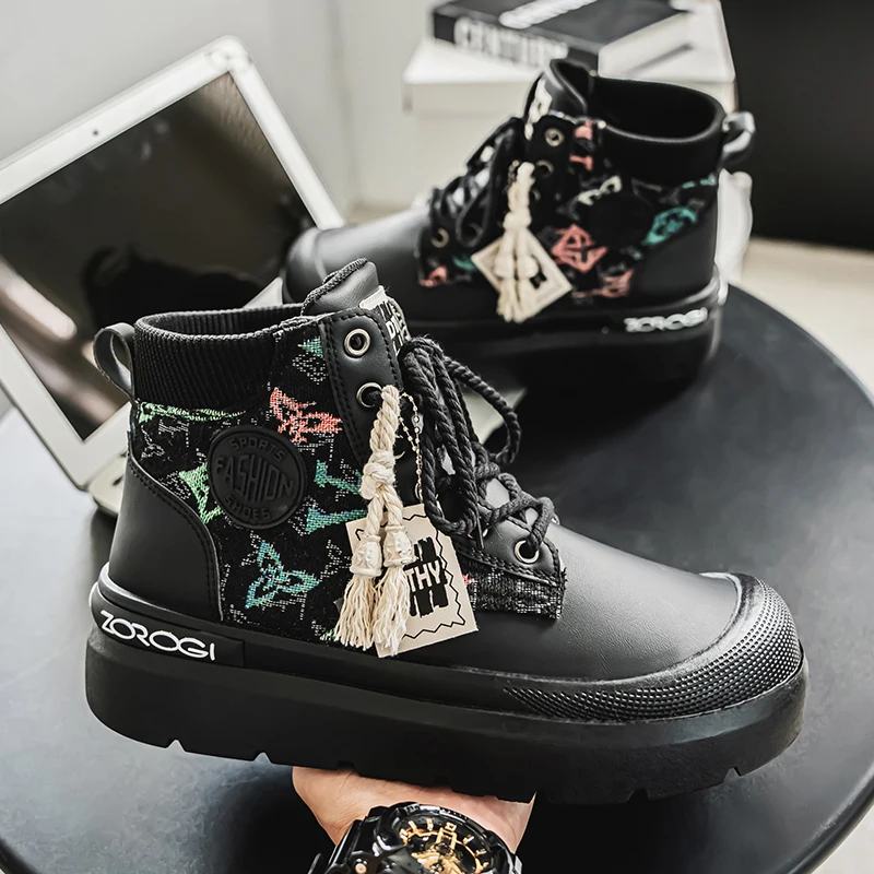 Sepatu Boots Pria 2025 Hiking Desain Retro Outdoor Pria Sepatu Kasual Pria High Tops Hiking Print Sneakers Bota Motociclista