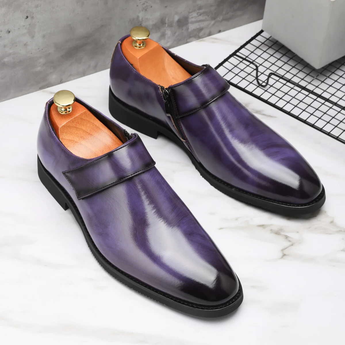 

Роскошные фиолетовые кожаные туфли, мужские модные деловые туфли с острым носком, мужские модельные туфли, большой размер 46, мужские лоферы без шнуровки для свадебной вечеринки