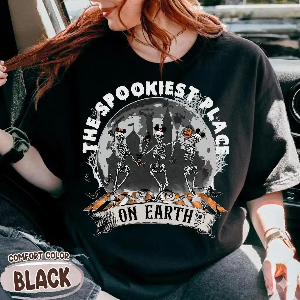 T-shirt di Halloween Disney Dancing Skeleton "Il luogo più spookiest sulla terra", camicia Disney Spooky Season, regalo per la famiglia Disneyland
