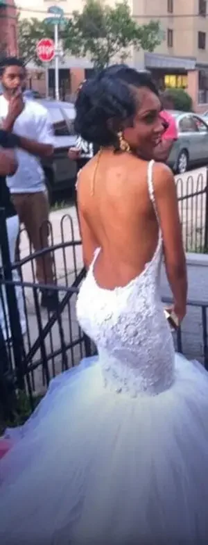 Vestidos De novia sin espalda con tirantes finos personalizados sirena 2023 vestidos De novia De encaje con apliques De tul bata De boda hecha a medida