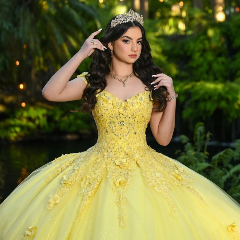 Рисунок 4 - Желтое блестящее платье Quinceanera
