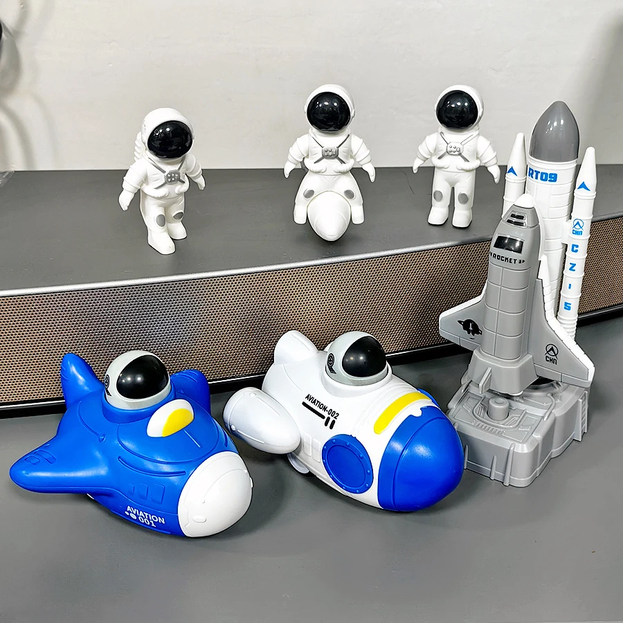 

Набор игрушек Boy Space Theme, вмещает запуску космических челнок, 3 космонавта и сочетание пресса для ракеток и космических кораблей.