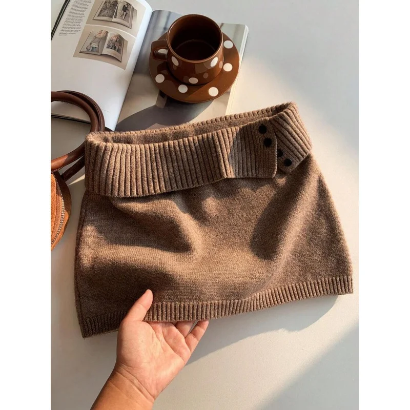 

Вязаная юбка-обманка из двух частей, имитирующая комплект из двух предметов, женская модная модель для весеннего сезона, с нейтральным дизайном талии, из других видов ткани.