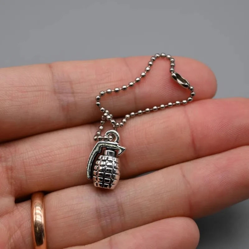 Accessoires de scène de soldat à l'échelle 1/6, pendentif tendance, collier, modèle de jouet adapté au corps de figurine d'action de 12 pouces, Collection en Stock