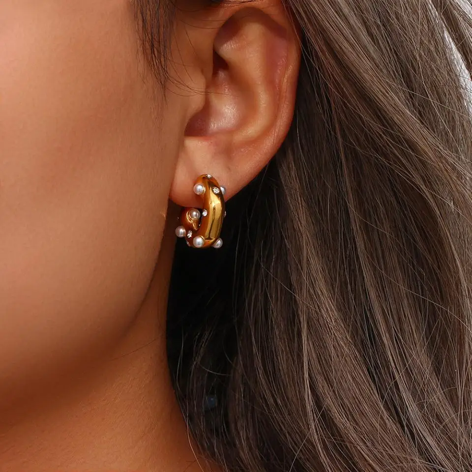 UILZ Shaped Hammer Shiny Zircon CC Shape Hoop Earrings For Women 18K Gold Plated Stainless Steel Circle Earrings Jewelry image 6