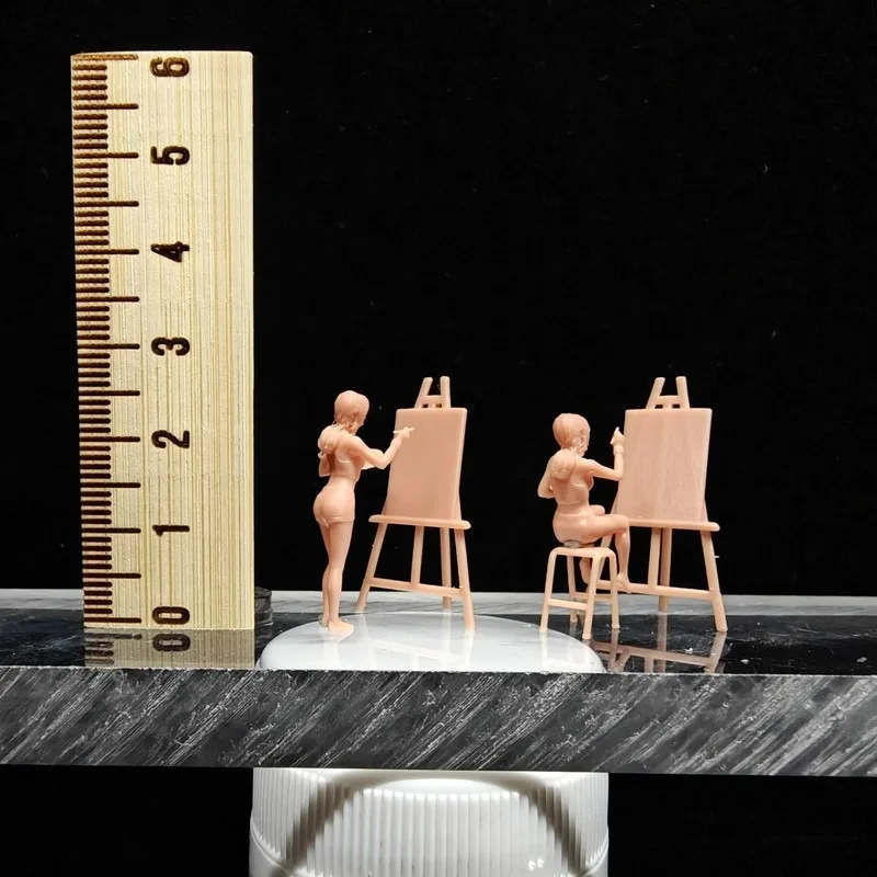 1/64 Miniature Girl Painting Figure Sitting Standing Pose High Detail 3D White Model for Car Diorama