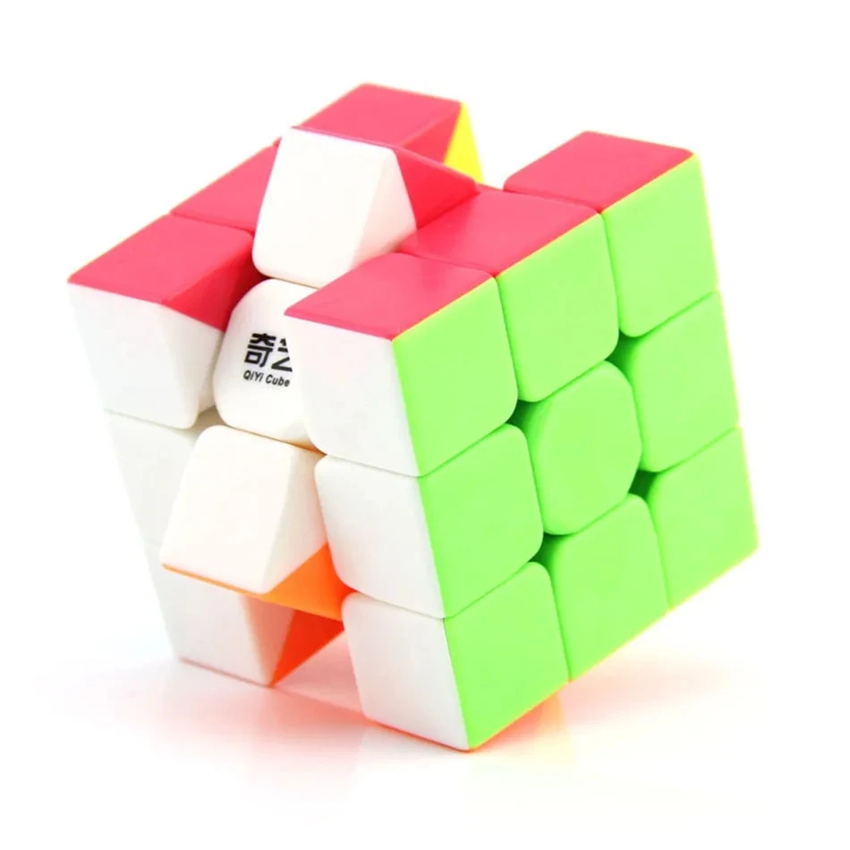 Qiyi Speed Cube Set Cubo magico include 2x2 3x3 4x4x4 5x5x5 Cubo senza adesivo/nero per l'addestramento del cervello Giocattoli educativi per bambini