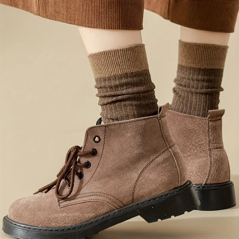 جوارب نسائية بلون واحد ، جوارب متوسطة الطول ، ماصة للعرق ، جوارب طويلة قابلة للتنفس ، طراز جامعي ، 7 أزواج