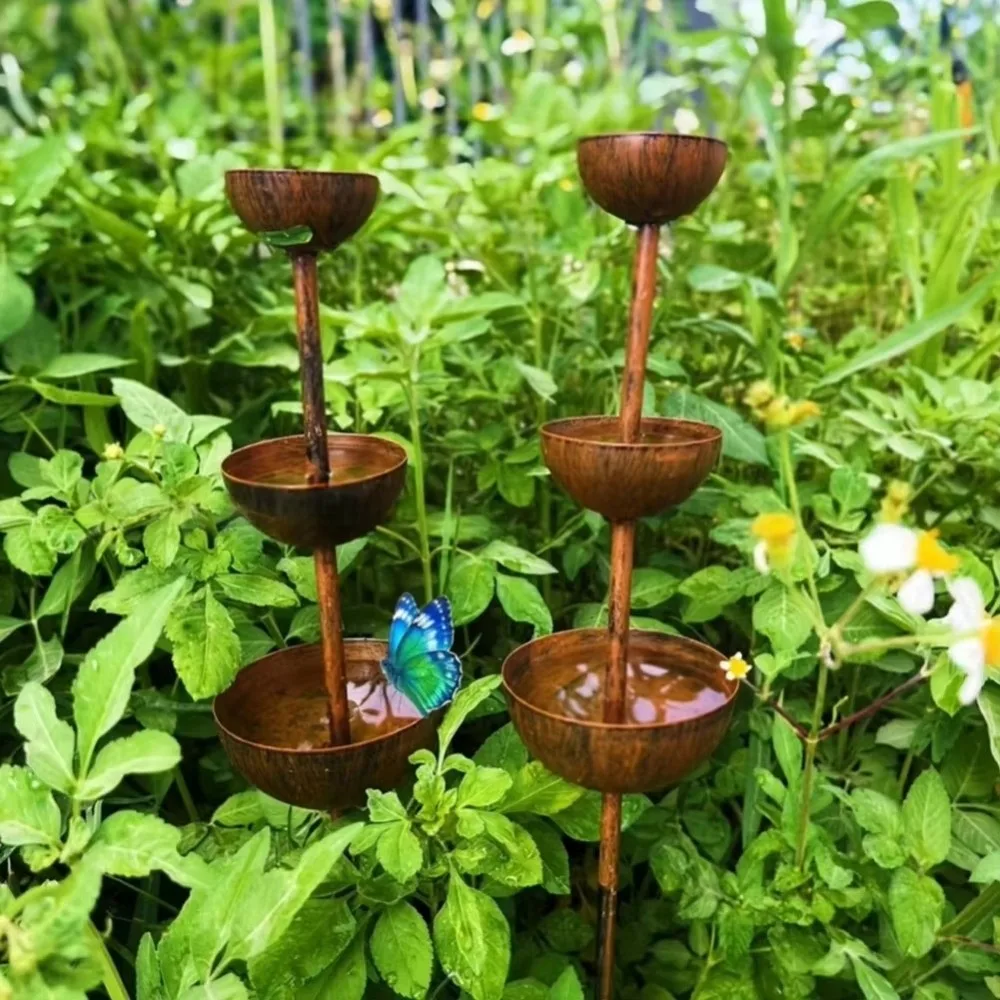 Rustic 3-Tier Bowl Metal Bird Bath Rusted Decorative Garden Rain Catcher Vintage Iron Garden Stake Birdbath Stand Bird Lovers
