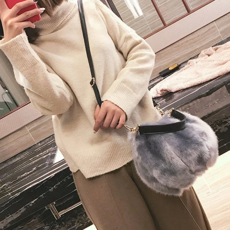 

2025 New Plush Bag Women's Autumn Winter Cute Furry Bucket Bag Small Bag Versatile One Shoulder Crossbody Bags