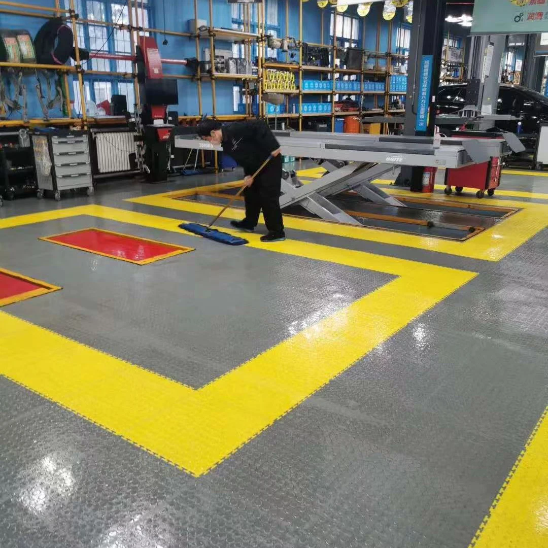 

Waterproof PVC Floor Tile Vinyl Flooring for Indoor Use Anti-Slip Interlocking Design for Garages
