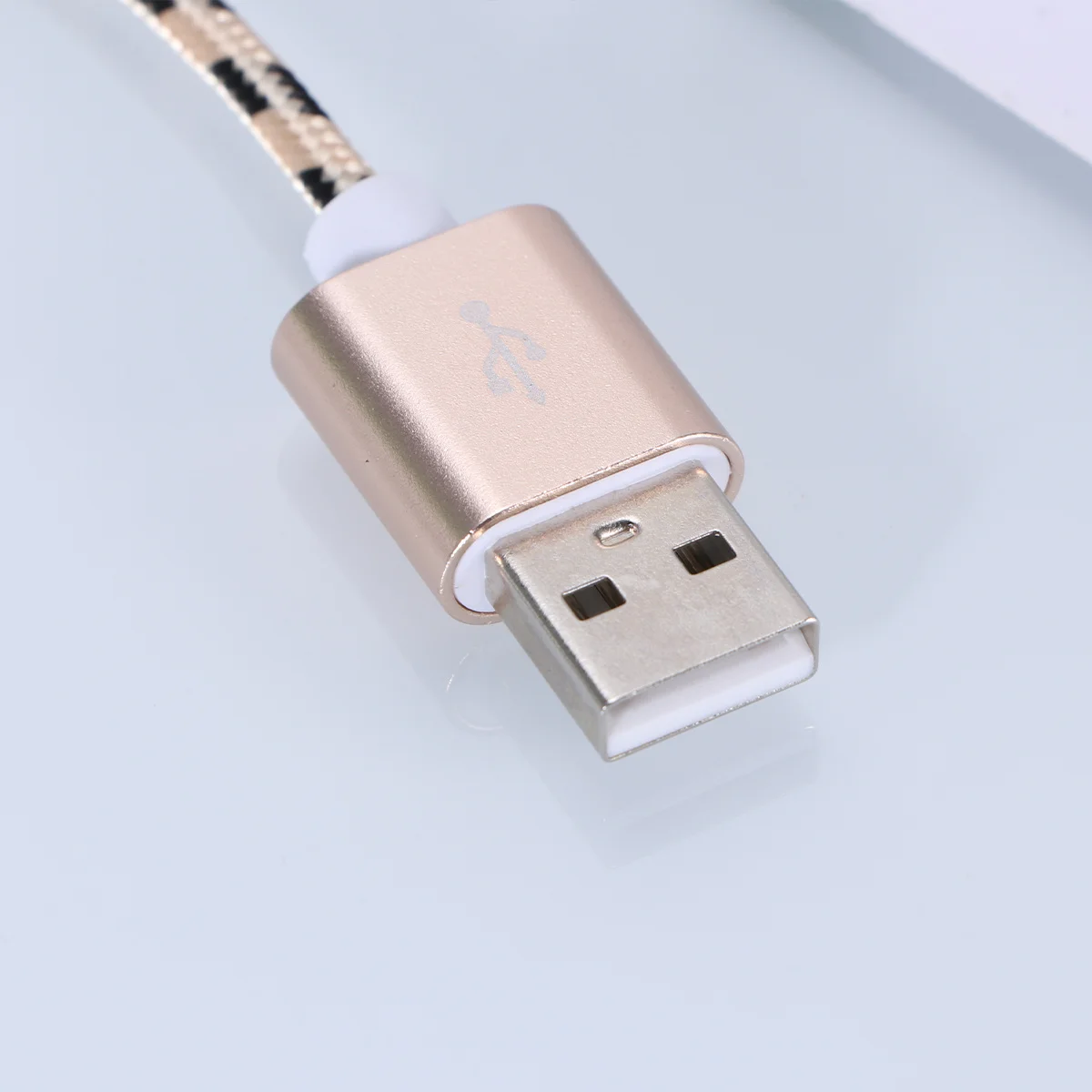 

Type-C USB Cable Nylon Braided Durable Fast Charging Cable Golden 0.25m Data Sync Cord Compatible with Phones Tablets
