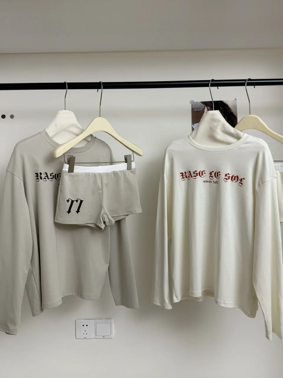 

Women's Summer Autumn Casual Two Pieces Loose Shorts Set Lady O Neck Long Sleeve Letters Pullover T Shirt + Slim Shorts