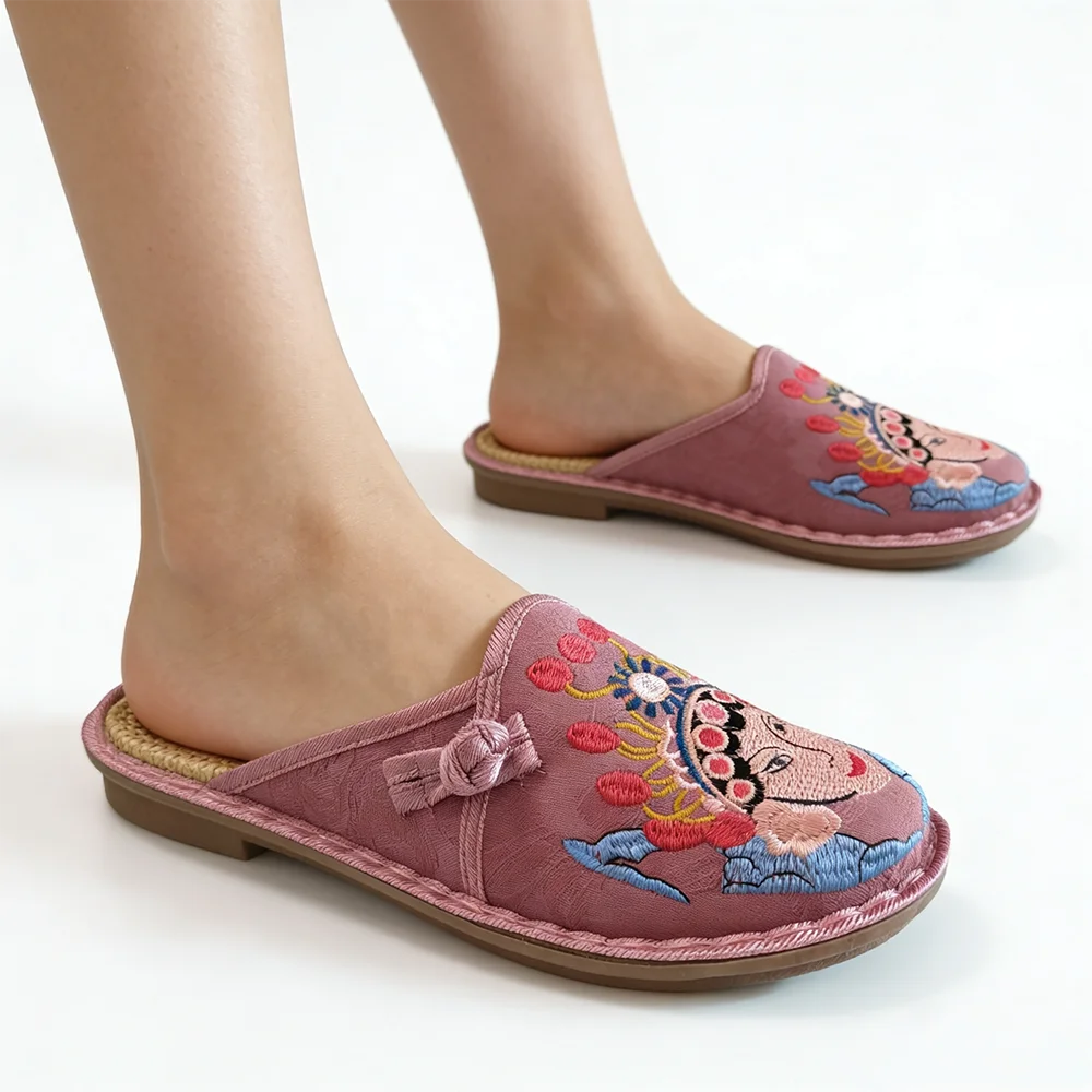 Traditionelle chinesische Peking-Oper bestickte Stoffschuhe für Damen – Sommer-Clogs, Freizeitpantoffeln für den Alltag im Freien D967