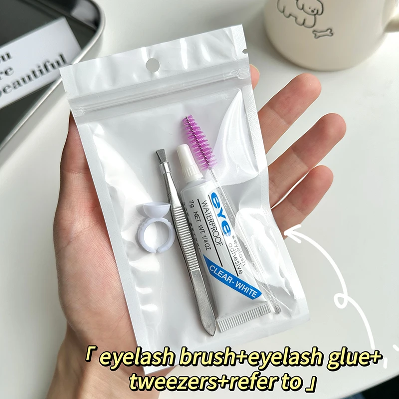 Confortevole e naturale autoinnesto colla per ciglia finte bigodino per ciglia in quattro pezzi non è facile da togliere.