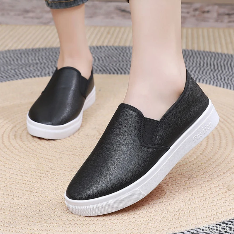Winter Women\'s Warm and Waterproof PU Work Cotton Shoes Versatile One Foot Casual Flat Bottom Anti Slip Vulcanized Board Shoes