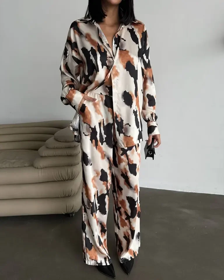 

Fashion Printed Two Piece Set Loose Long Sleeved Lapel Shirt Elastic Waist Wide Leg Pants Suit Autumn New Women Clothing