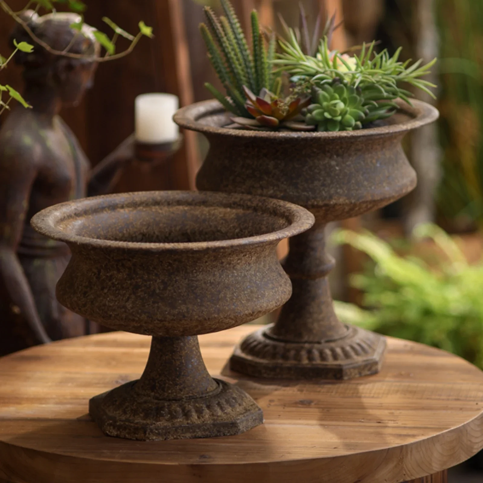 yesVintage Metal Flower Vase Antique Vintage Iron Vase Rustic Planter Dark Brown Pedestal Flower Pot Stable Base for Guesthouse