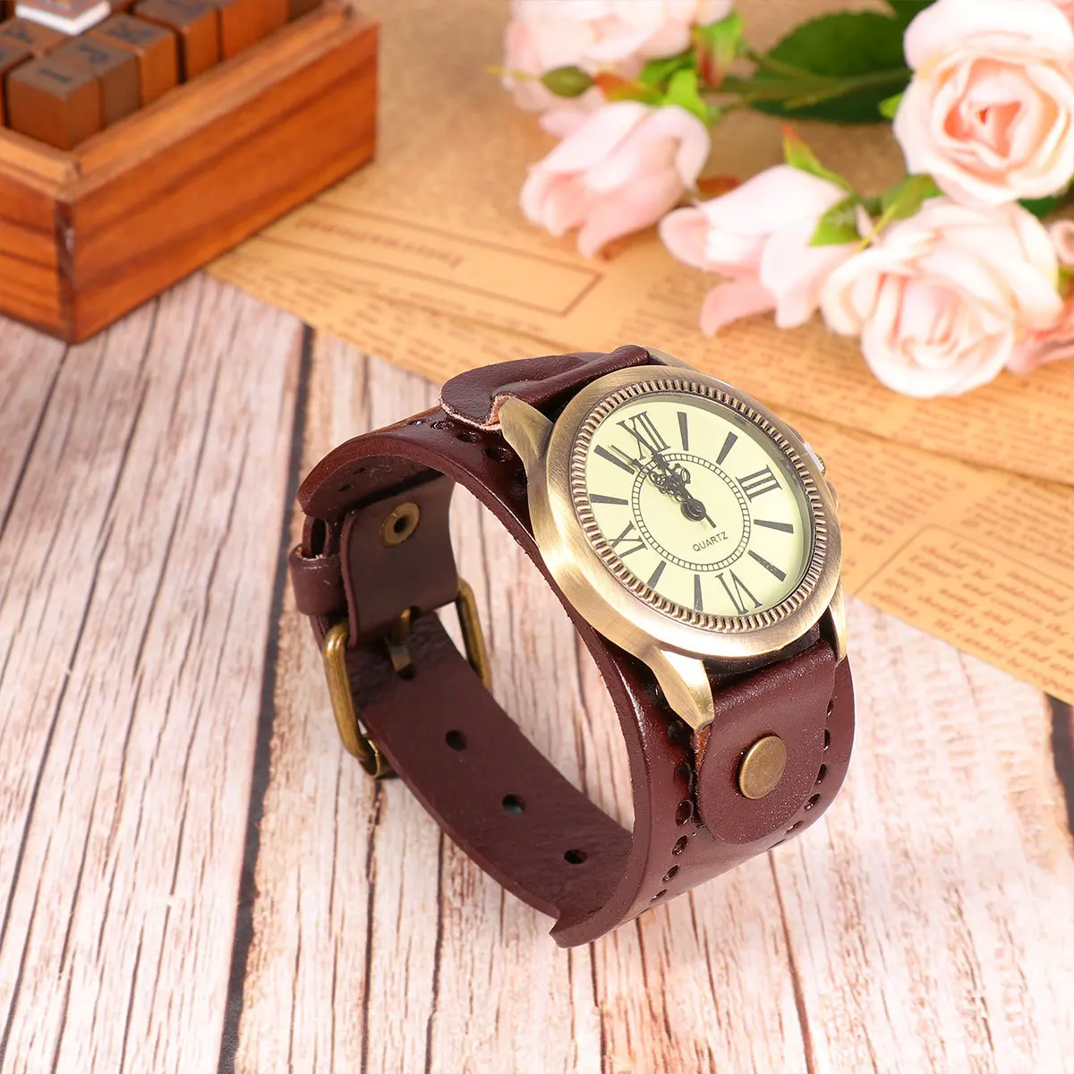 

Vintage Roman Numeral Quartz Wristwatch For Women Retro Band Bracelet Watch Deep Casual Women Wristwatch