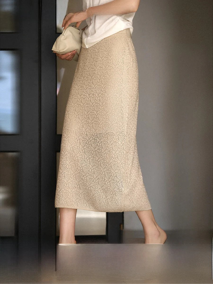 

Elegant Knitted Half Skirt with Fine Shiny Thread by Xhange Floral Whisper Series Skin-friendly Breathable Polyester Fiber