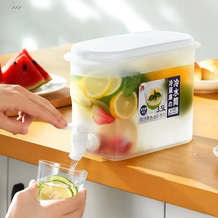 

3.5L Large Capacity Cool Water Bucket With Tap Home Refrigerator Iced Drink Juice Fruit Teapot Ice Kettle Dispenser plastic jug